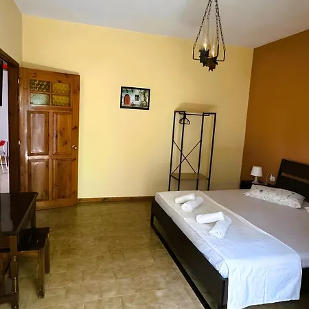 Mati Guest House. 아파트 니드리