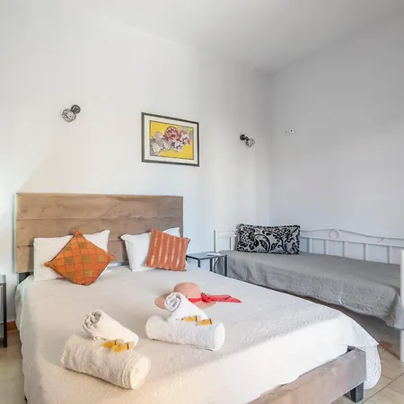 Mati Guest House. 니드리