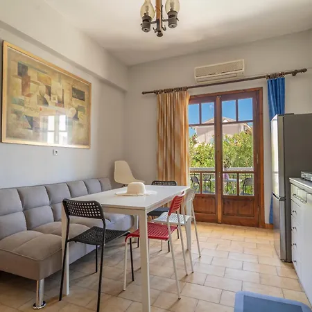Mati Guest House. 아파트 니드리